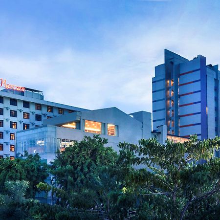Mercure Surabaya Eksteriør billede