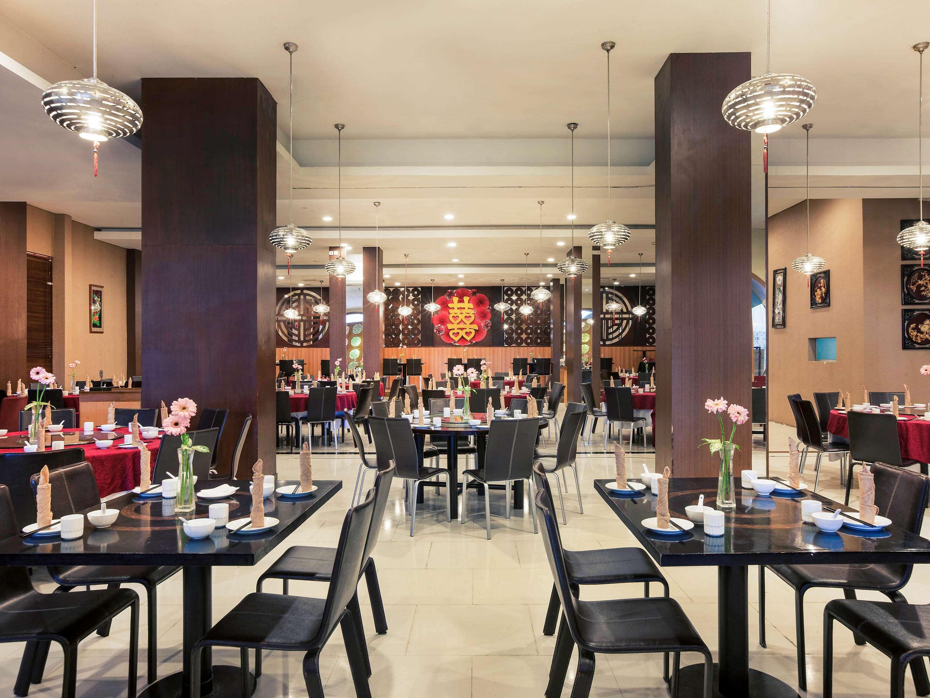 Mercure Surabaya Eksteriør billede