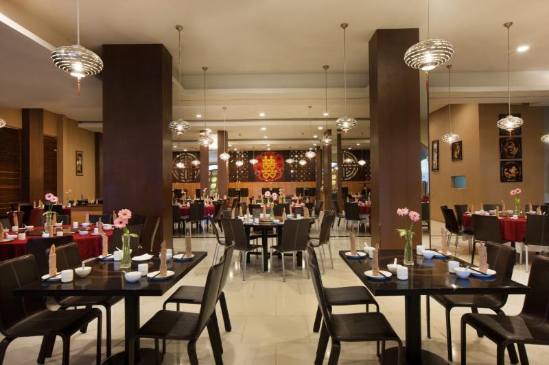 Mercure Surabaya Eksteriør billede