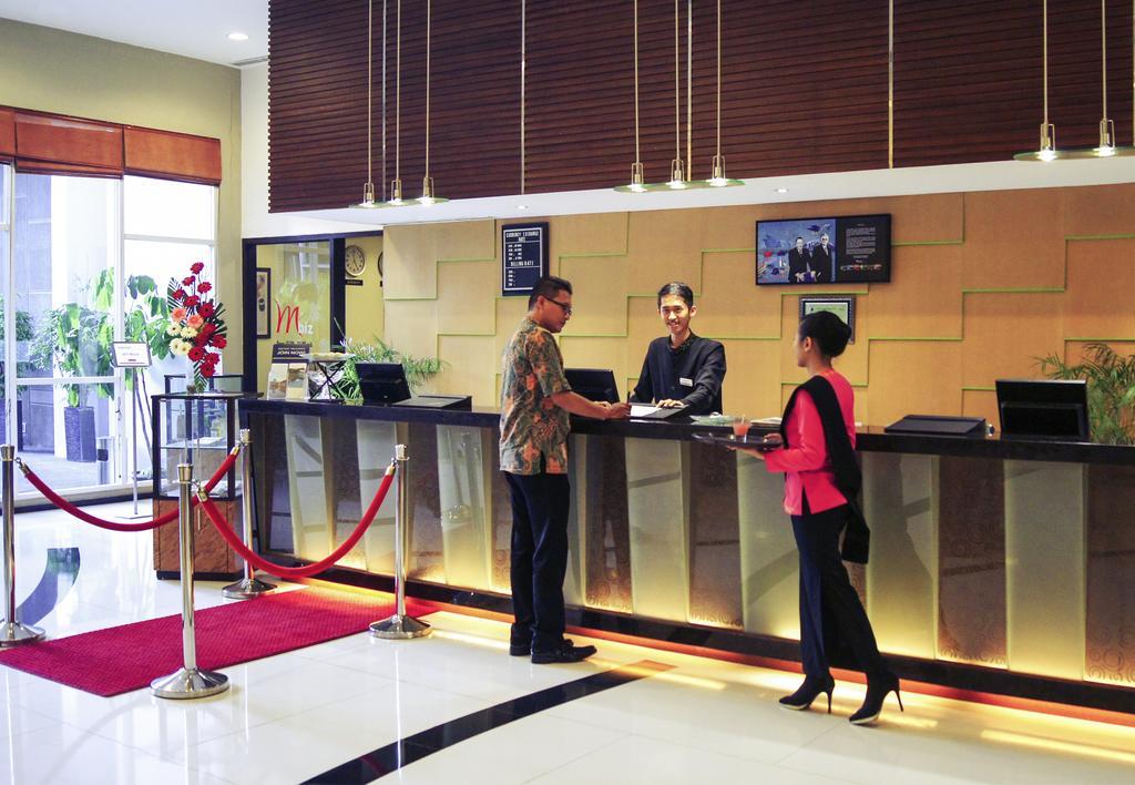 Mercure Surabaya Eksteriør billede