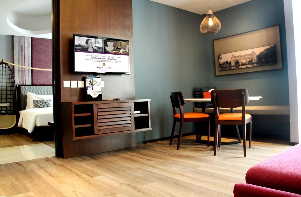 Mercure Surabaya Eksteriør billede