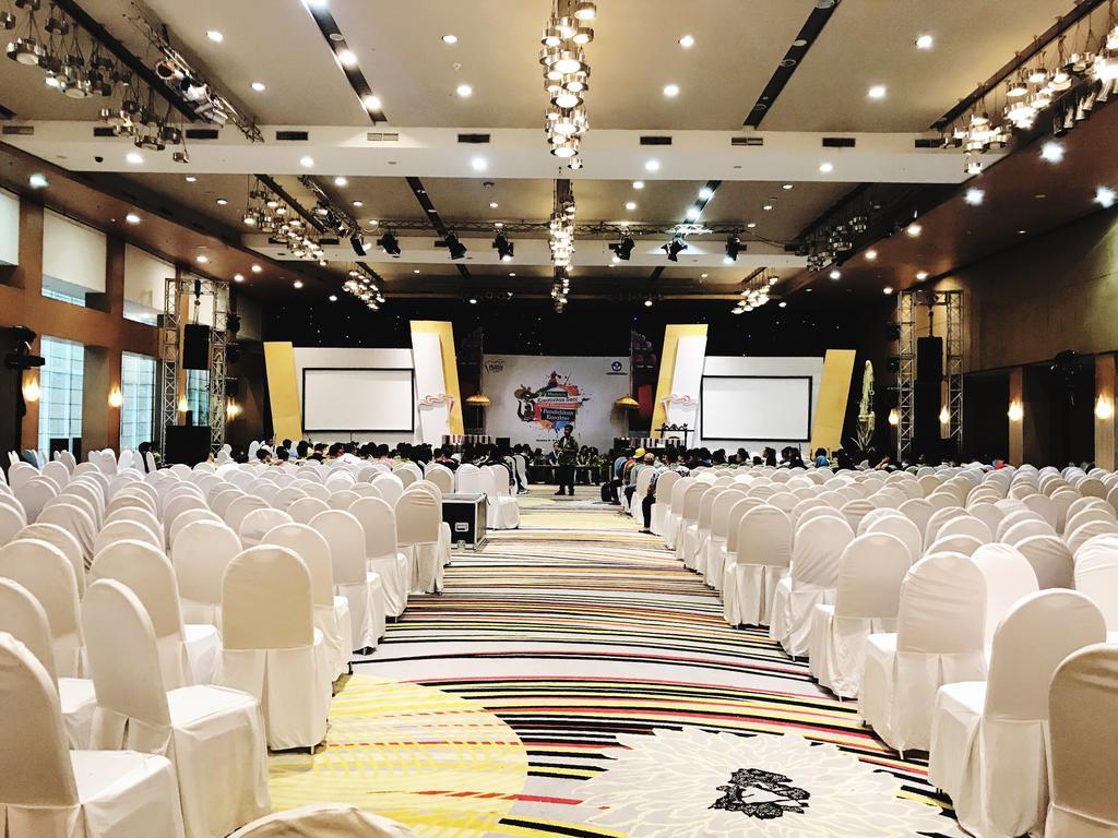 Mercure Surabaya Eksteriør billede